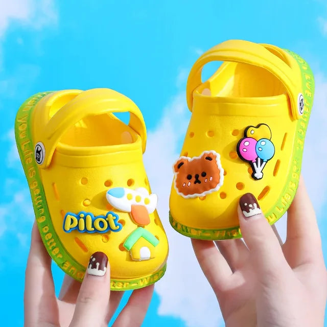 Summer Kids Sandals 🏖️ Fun-in-the-Sun: Comfy & Cute Cartoon Beach Sandals for Boys & Girls 🌈